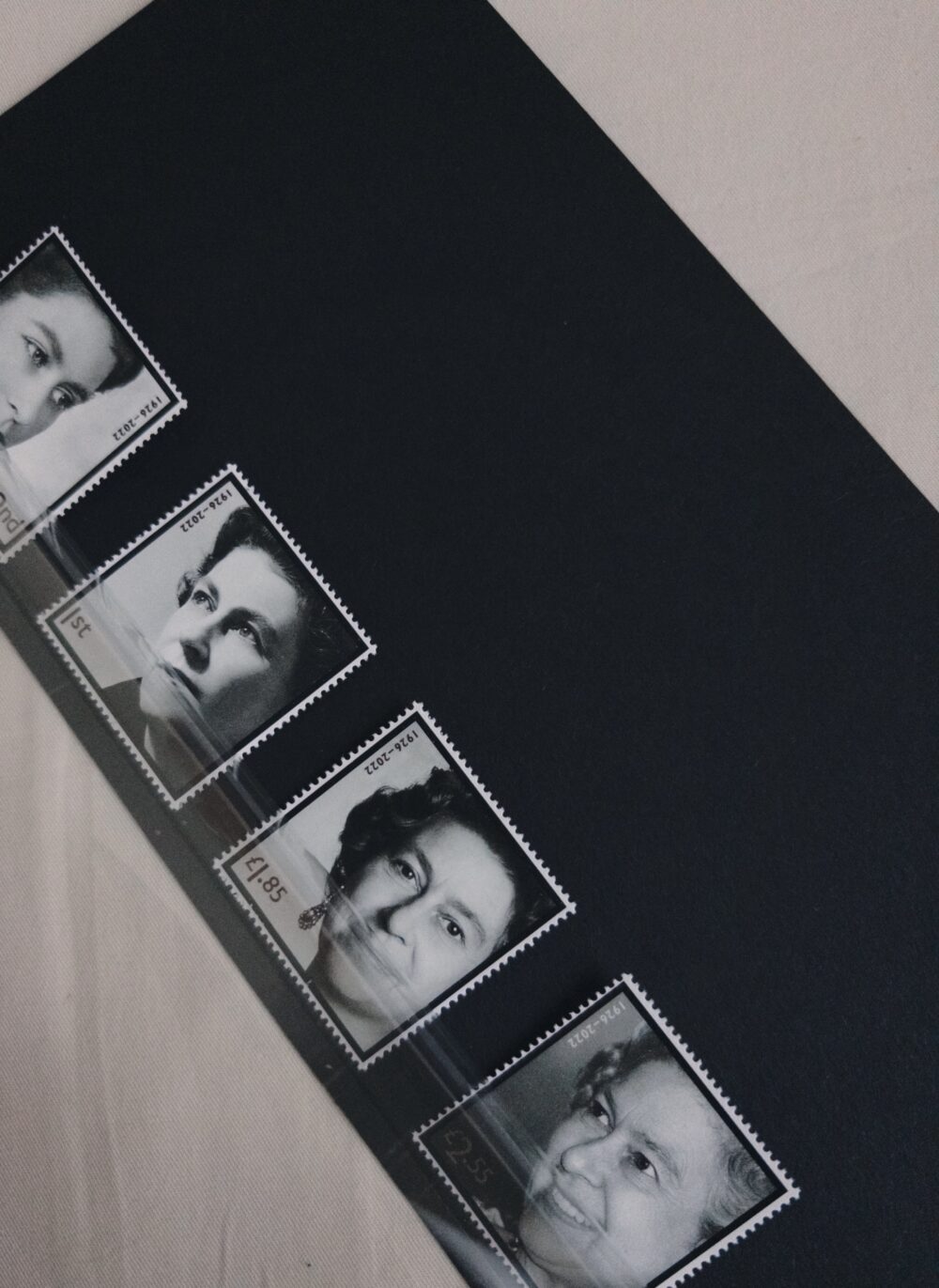 英國皇室｜2022女王黑白紀念套組