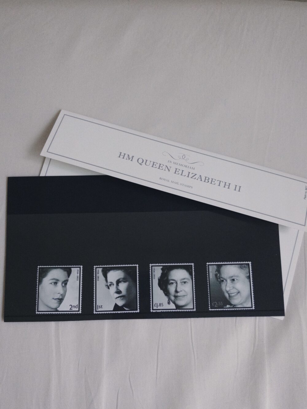 英國皇室｜2022女王黑白紀念套組