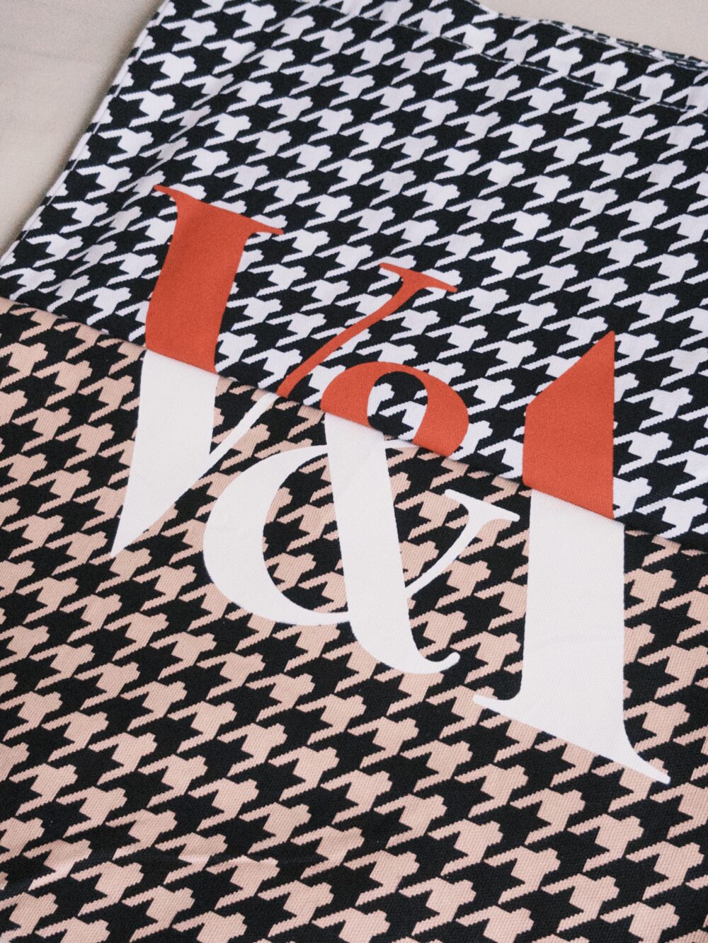 倫敦｜(🇬🇧) V&A 格紋帆布袋